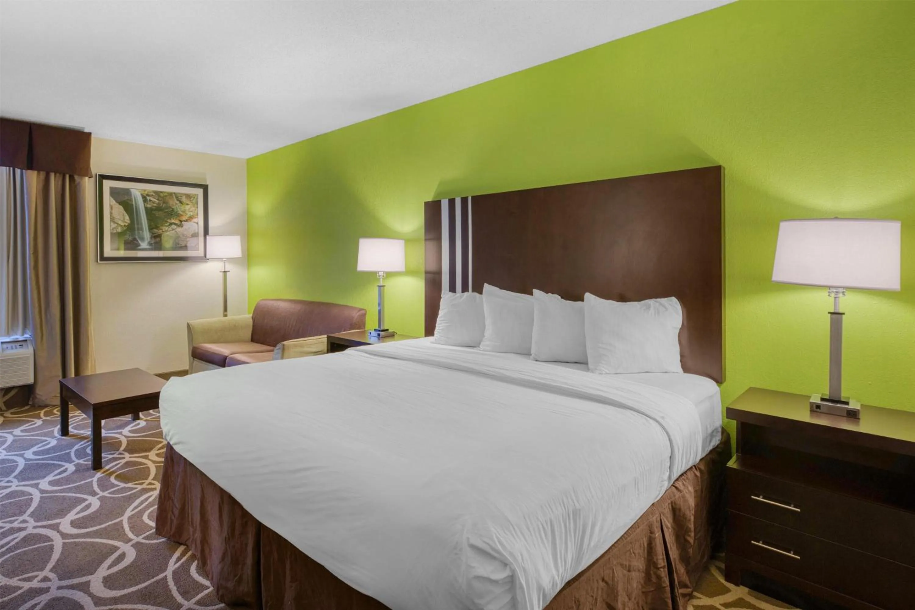 Bedroom, Bed in Best Western Lake Cumberland Inn