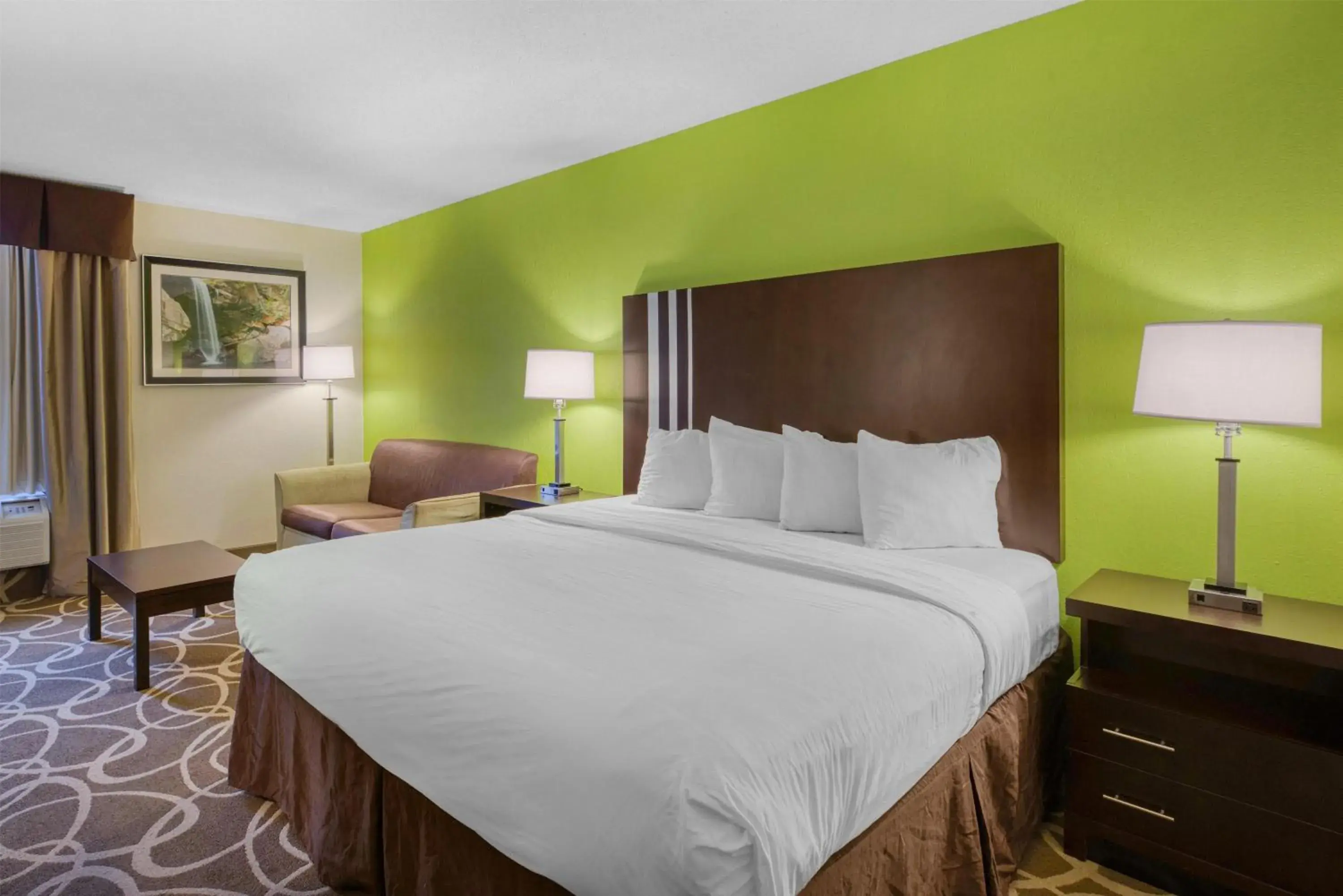 King Room with Sofa Bed - Smoking in Best Western Lake Cumberland Inn King Room with Sofa Bed - Smoking in Best Western Lake Cumberland Inn