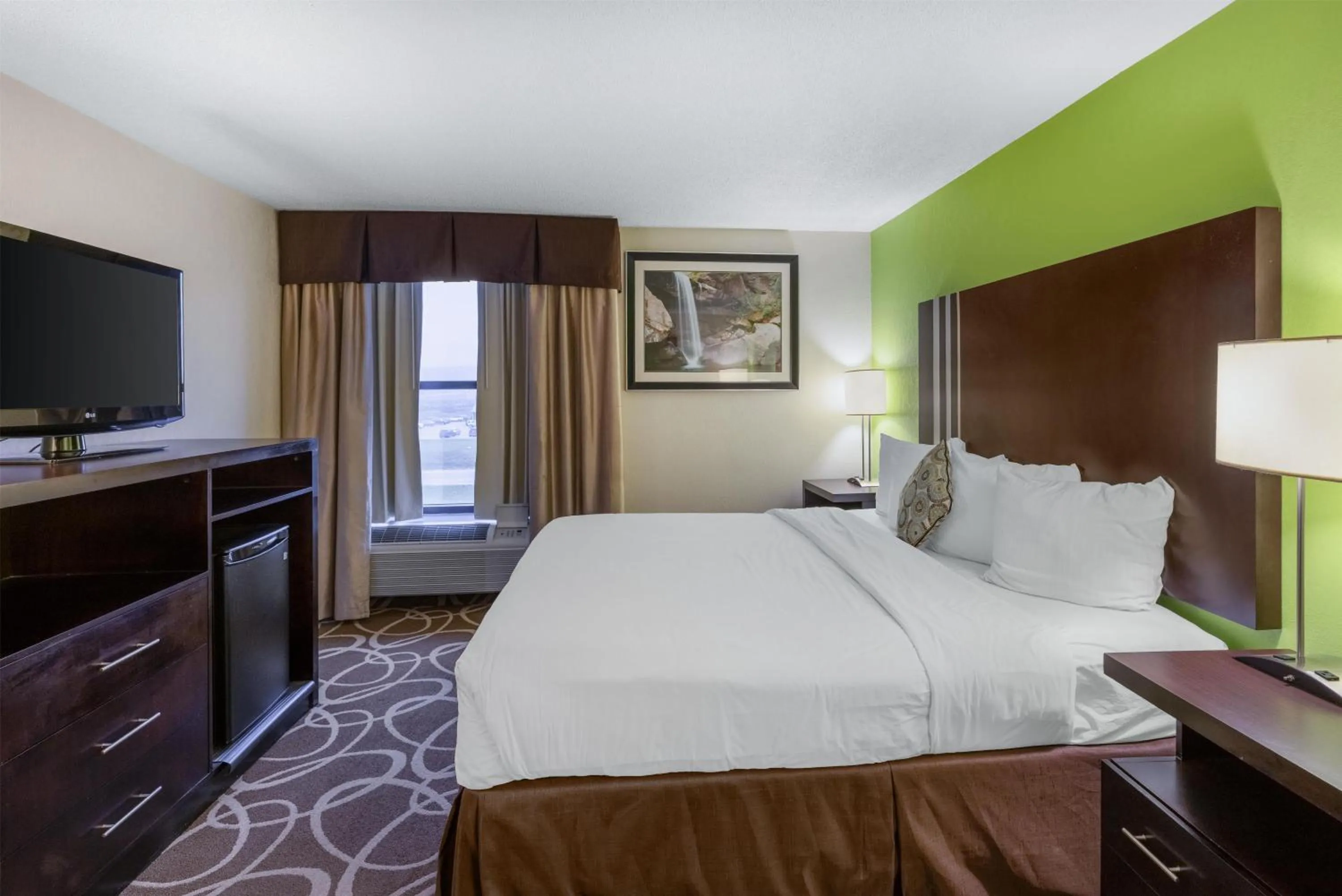 Bedroom, Bed in Best Western Lake Cumberland Inn