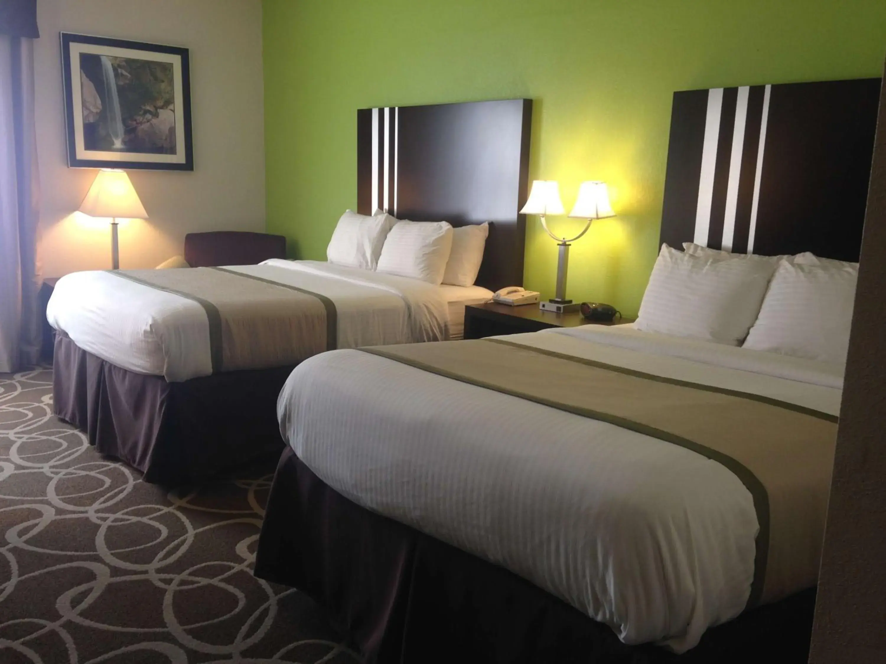 Queen Room with Two Queen Beds - Non-Smoking in Best Western Lake Cumberland Inn Queen Room with Two Queen Beds - Non-Smoking in Best Western Lake Cumberland Inn