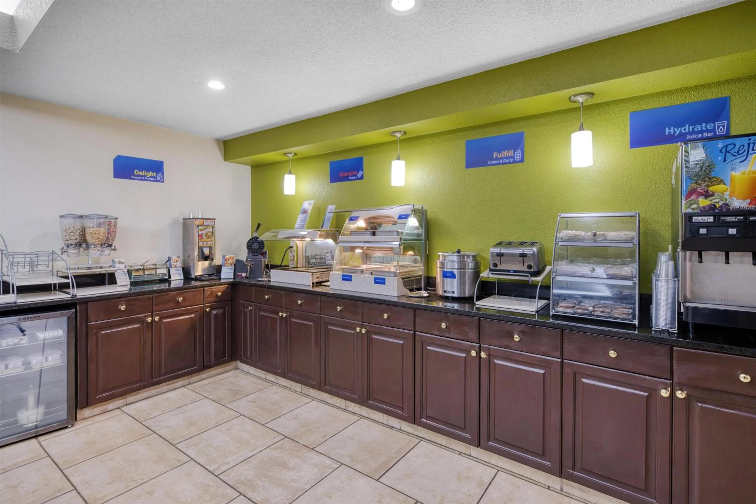 Breakfast in Best Western Lake Cumberland Inn