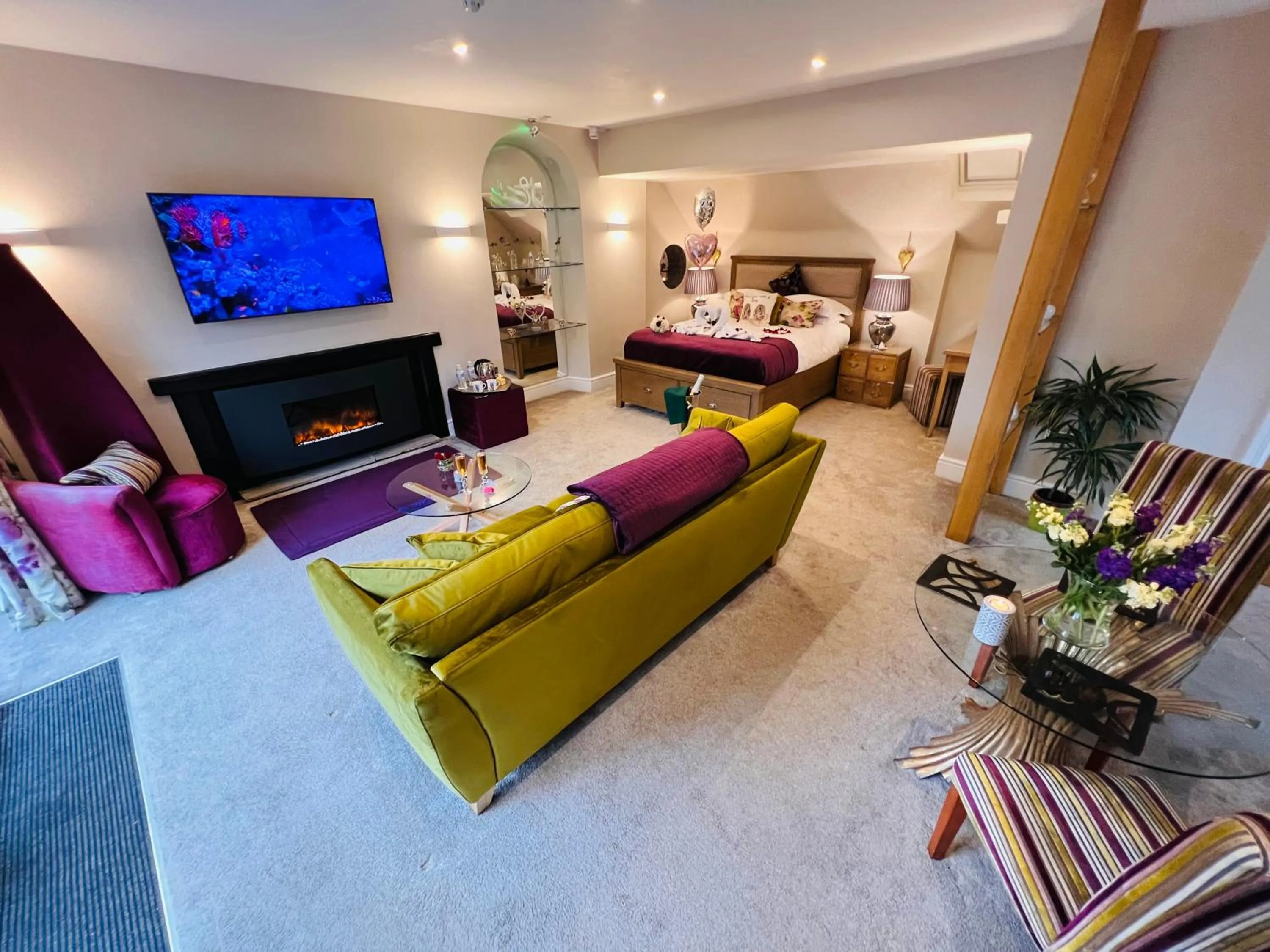 Bed in Windermere Boutique Hotel Spa Suites & Hot Tubs