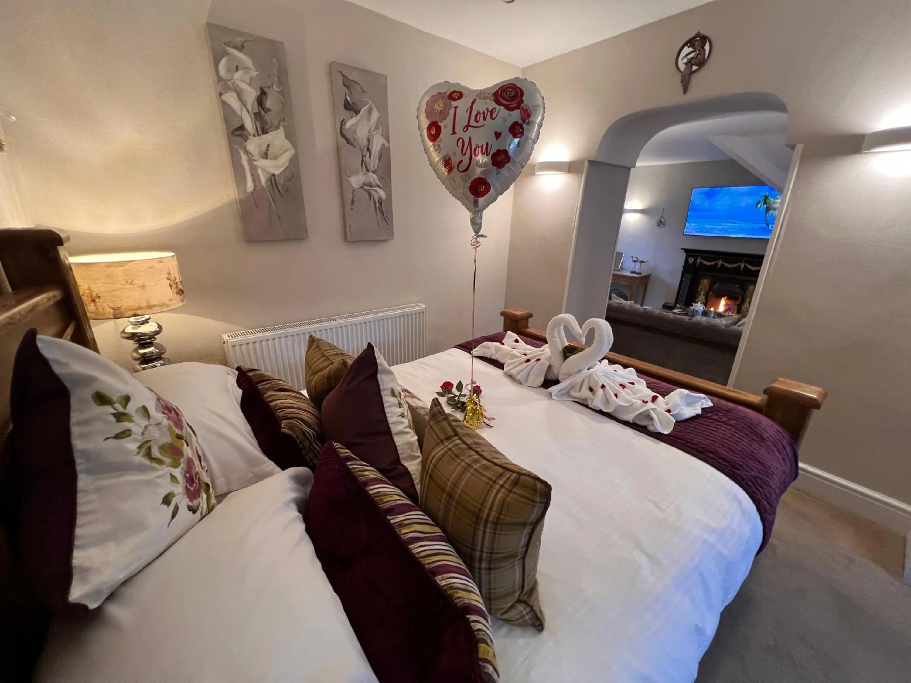 Bed in Windermere Boutique Hotel Spa Suites & Hot Tubs