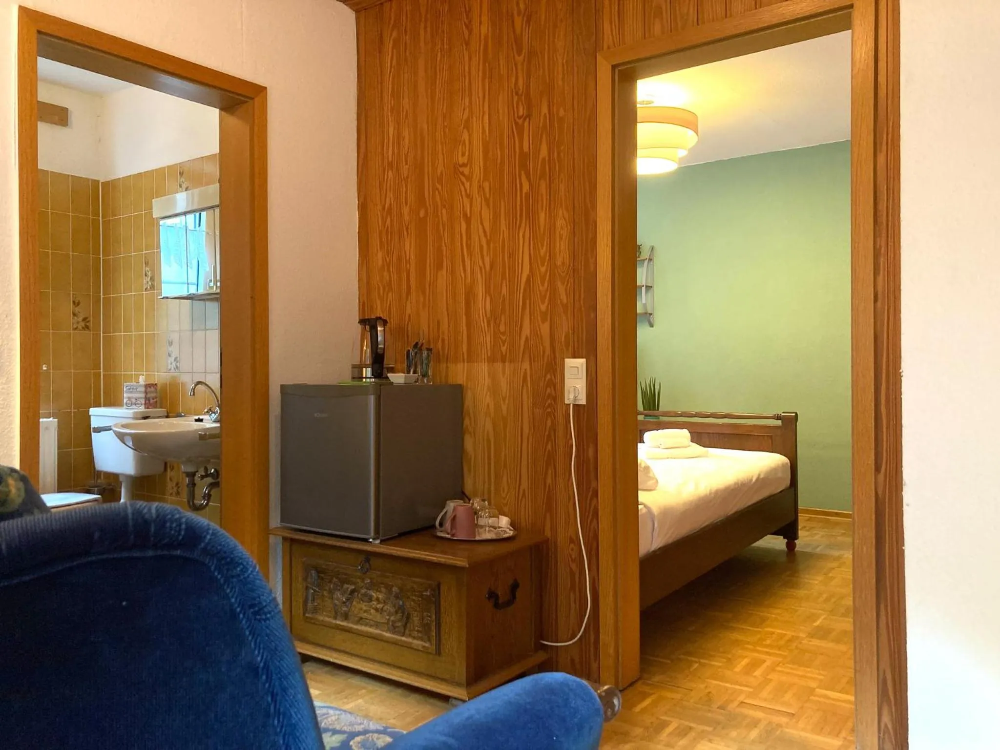 Seating area, Bed in Waldhaus Wolfsbachmühle