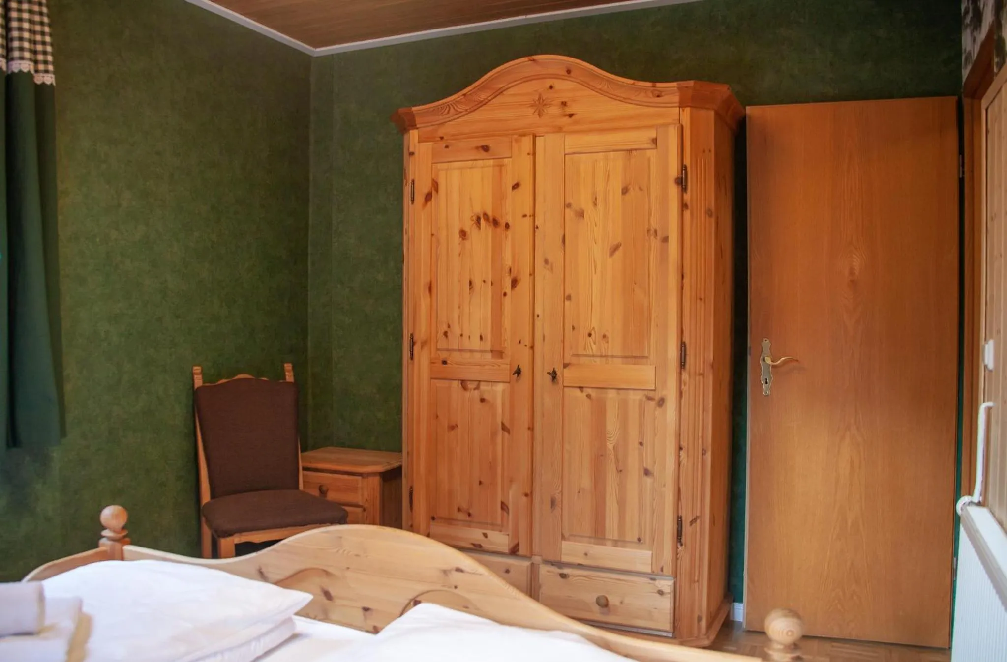 Bedroom, Bed in Waldhaus Wolfsbachmühle