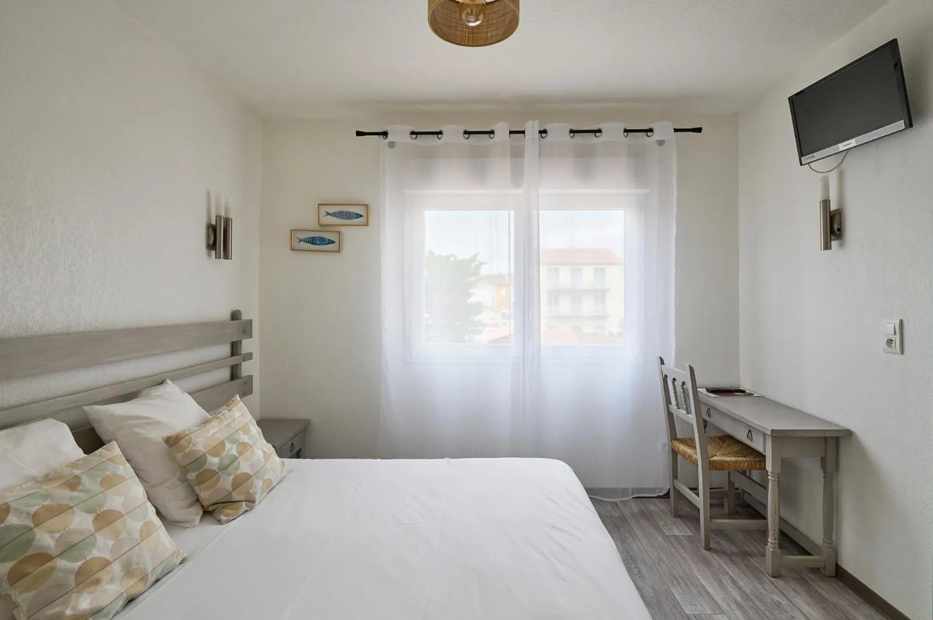 Bedroom, Bed in Hôtel Les Mimosas