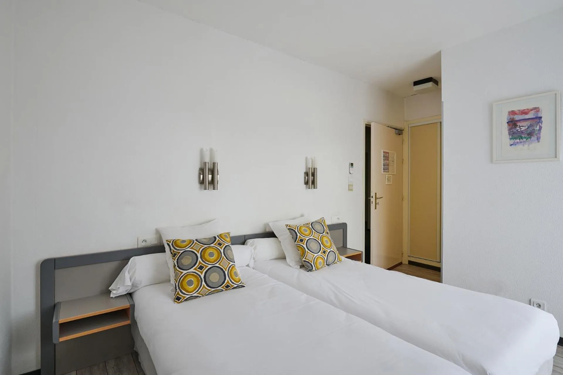 Bedroom, Bed in Hôtel Les Mimosas