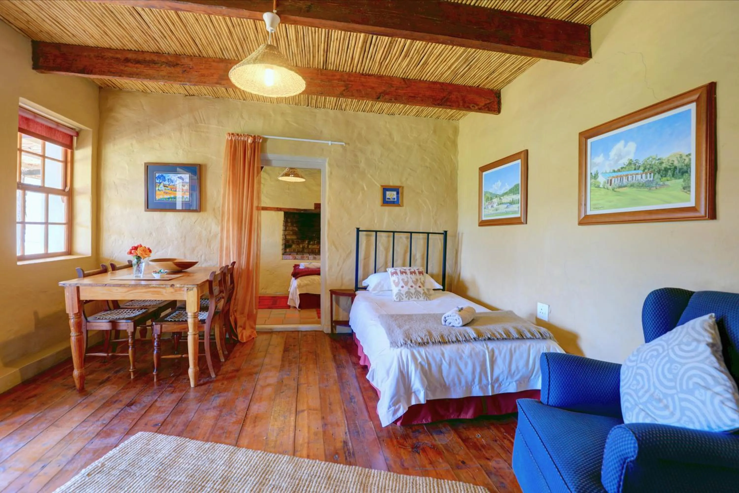 Living room, Bed in Over The Mountain Guest Farm