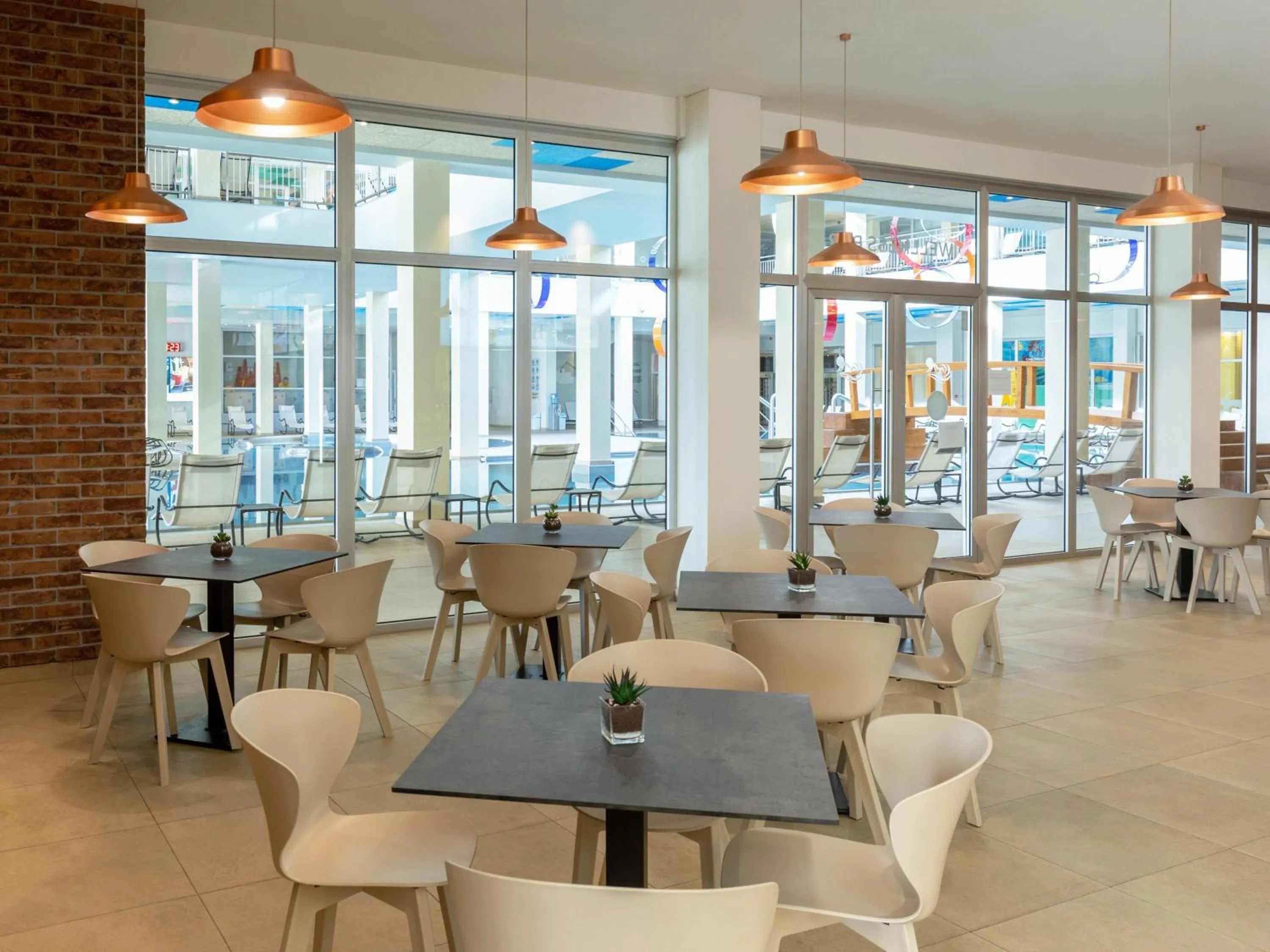 Lounge or bar in Movenpick Resort and Spa Fruske Terme