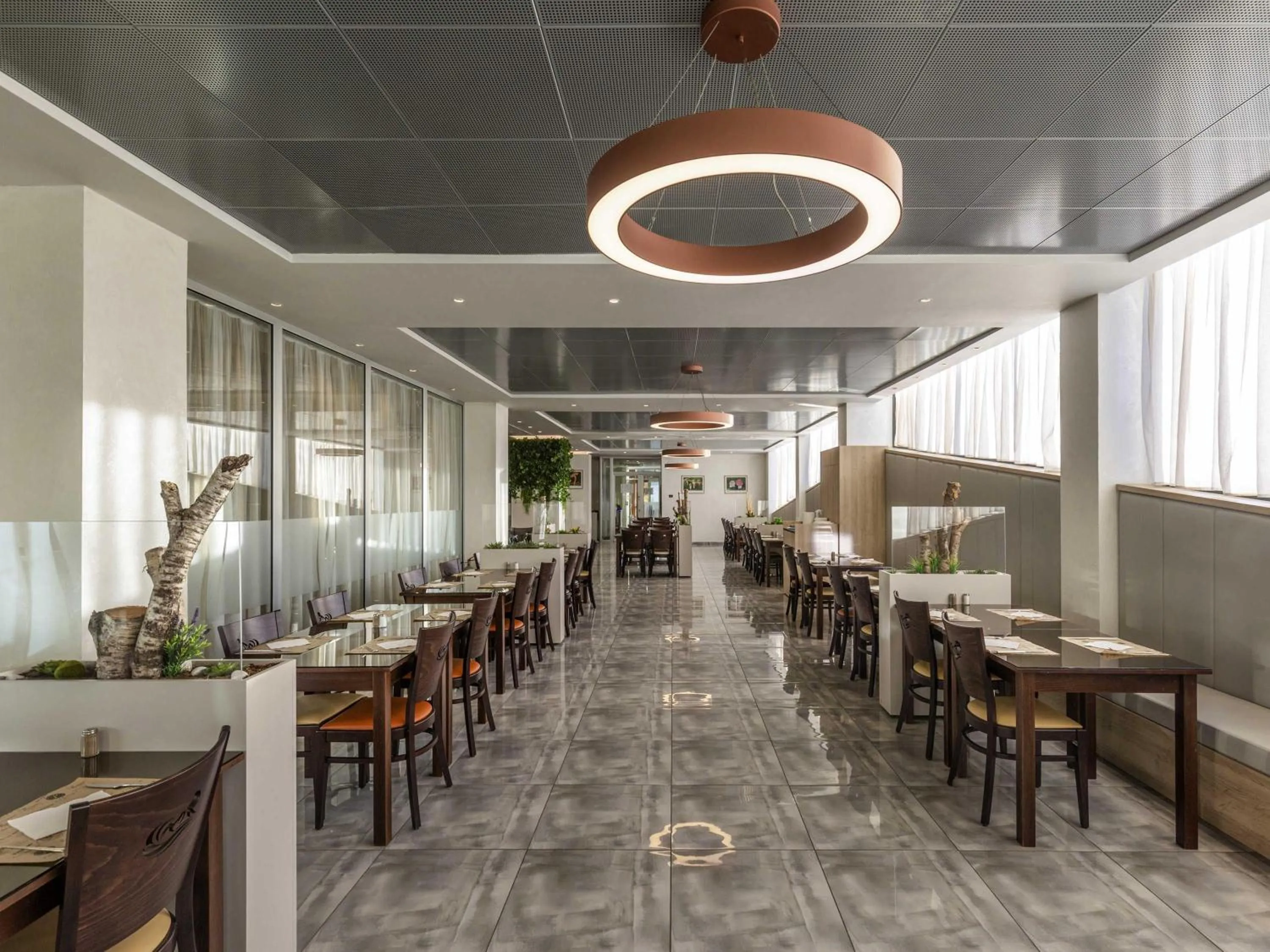 Restaurant/places to eat in Movenpick Resort and Spa Fruske Terme