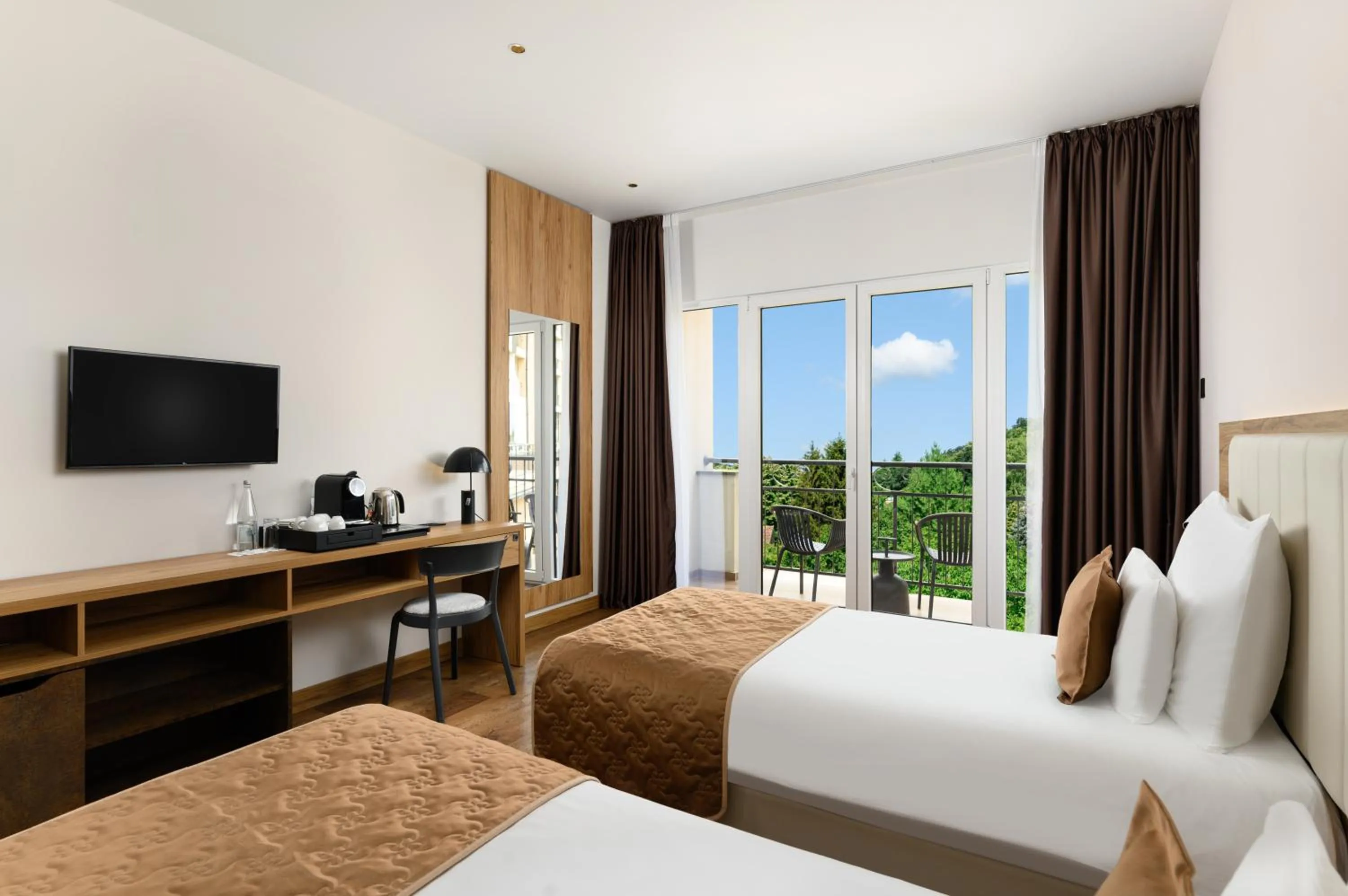 Bed in Movenpick Resort and Spa Fruske Terme