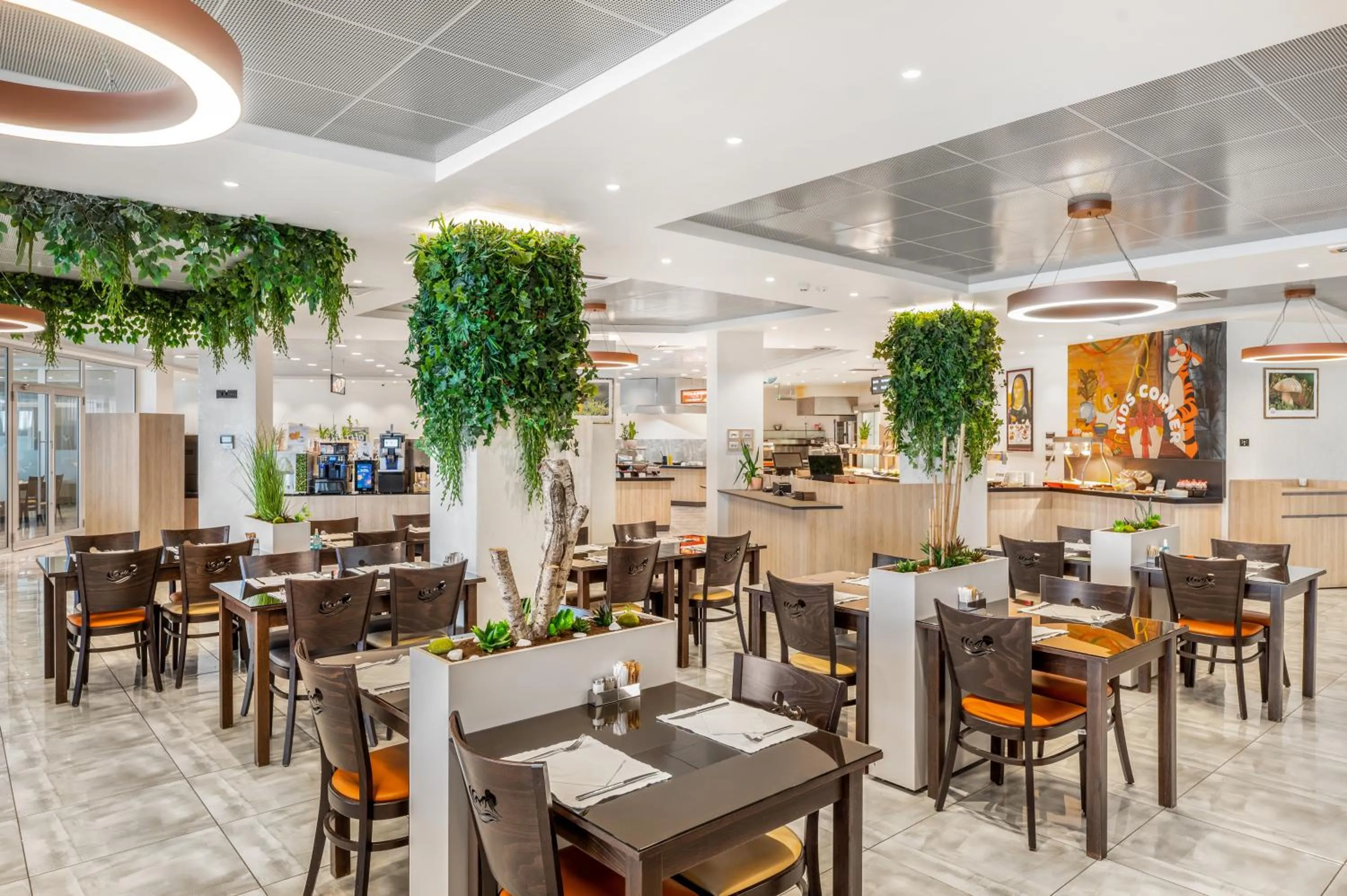 Restaurant/places to eat in Movenpick Resort and Spa Fruske Terme