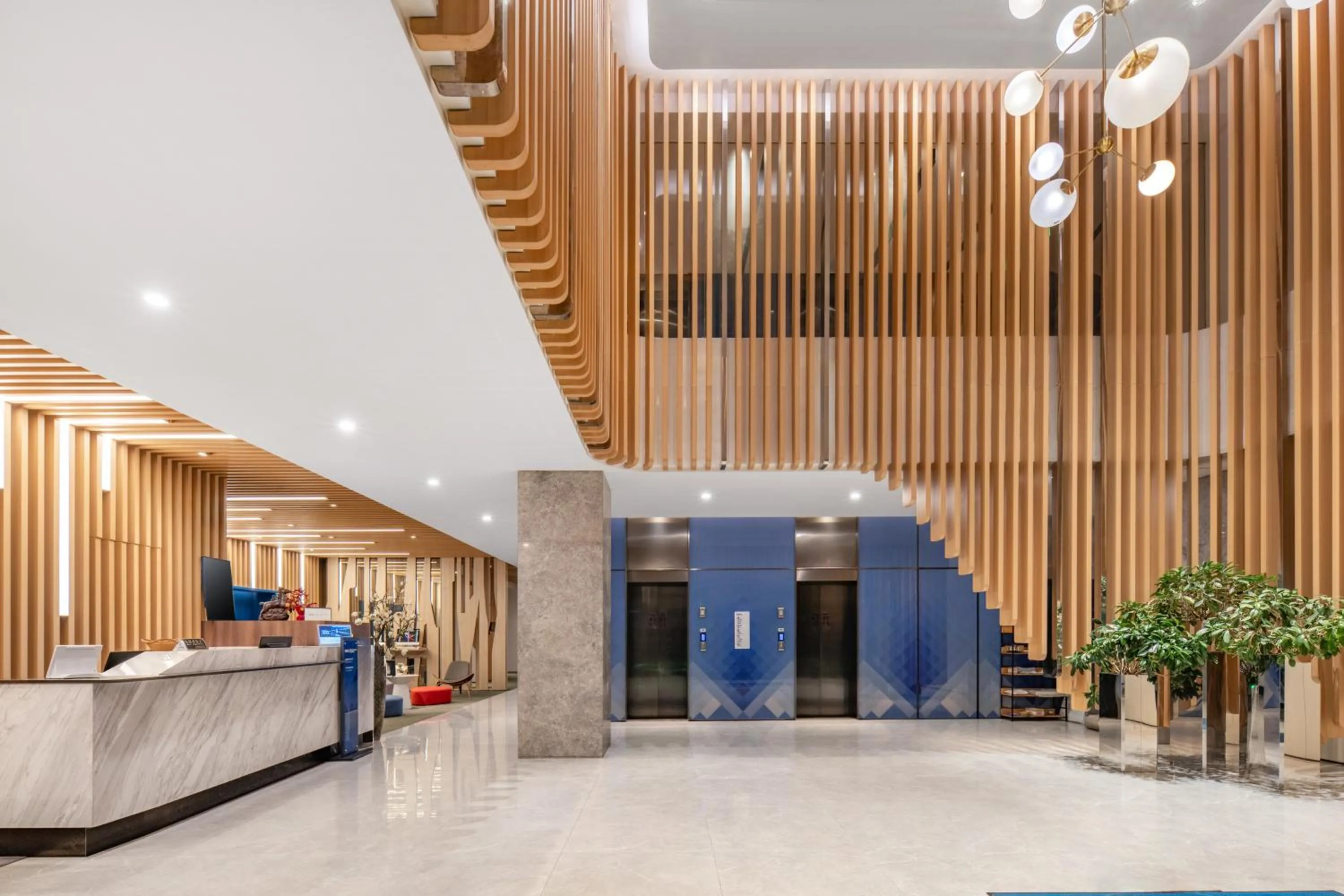 Lobby or reception in Holiday Inn Express Shanghai Hongqiao North by IHG