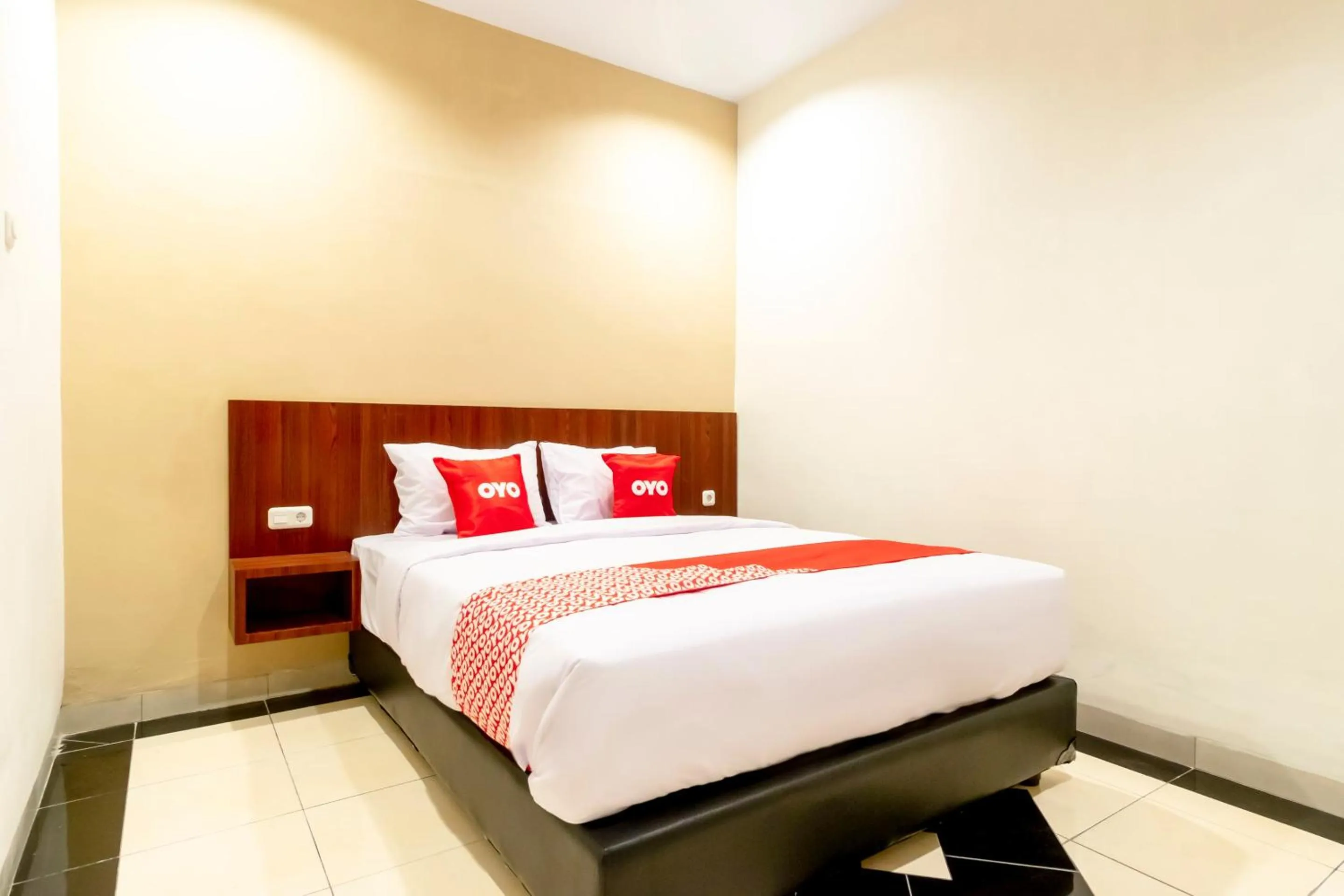 Bedroom, Bed in Capital O 1585 Ring Road Residence