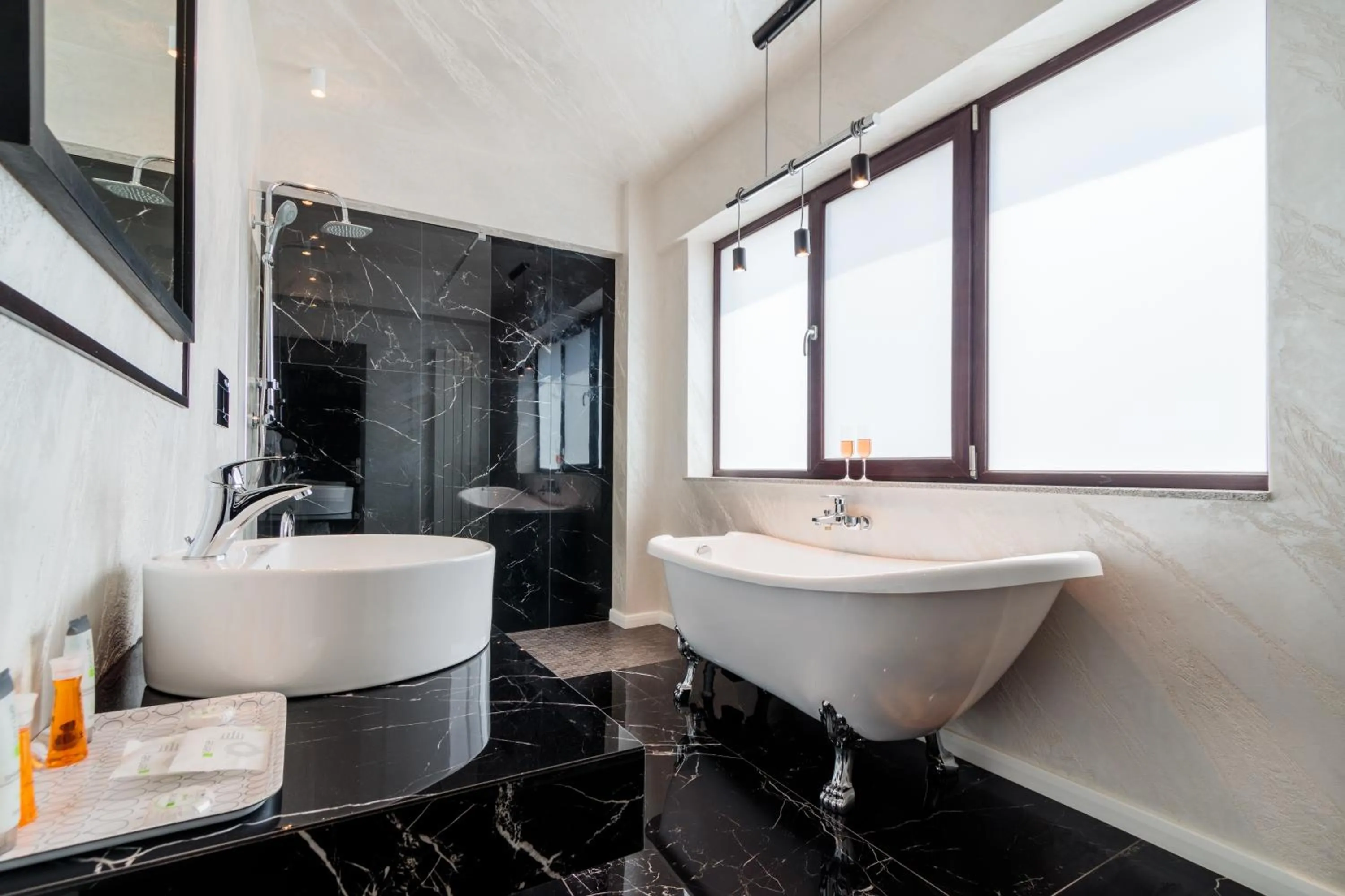 Bath in Hotel Bulevard