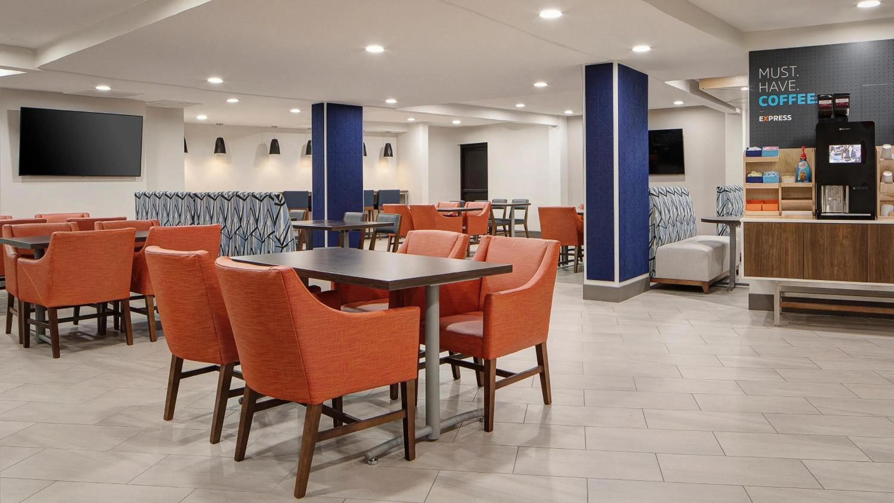 Breakfast in Holiday Inn Express Dallas Market Center by IHG