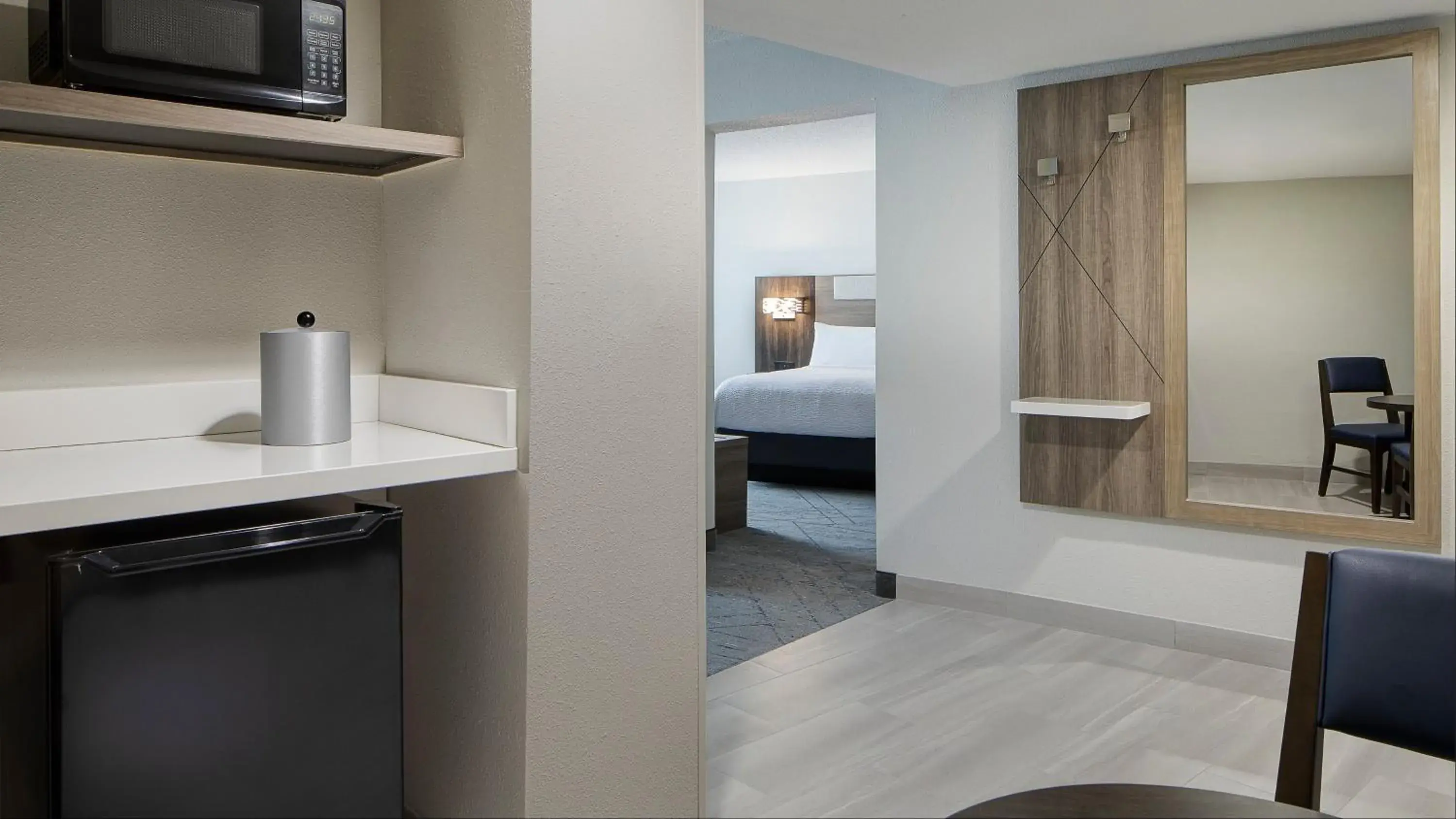 King Suite - Disability Access in Holiday Inn Express Dallas Market Center by IHG King Suite - Disability Access in Holiday Inn Express Dallas Market Center by IHG