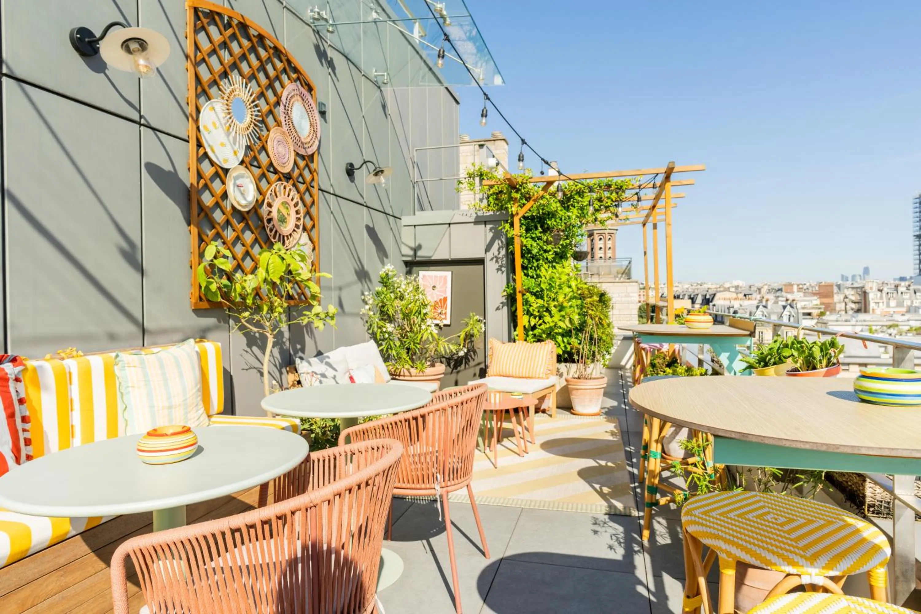 Restaurant/places to eat in Quinzerie hôtel