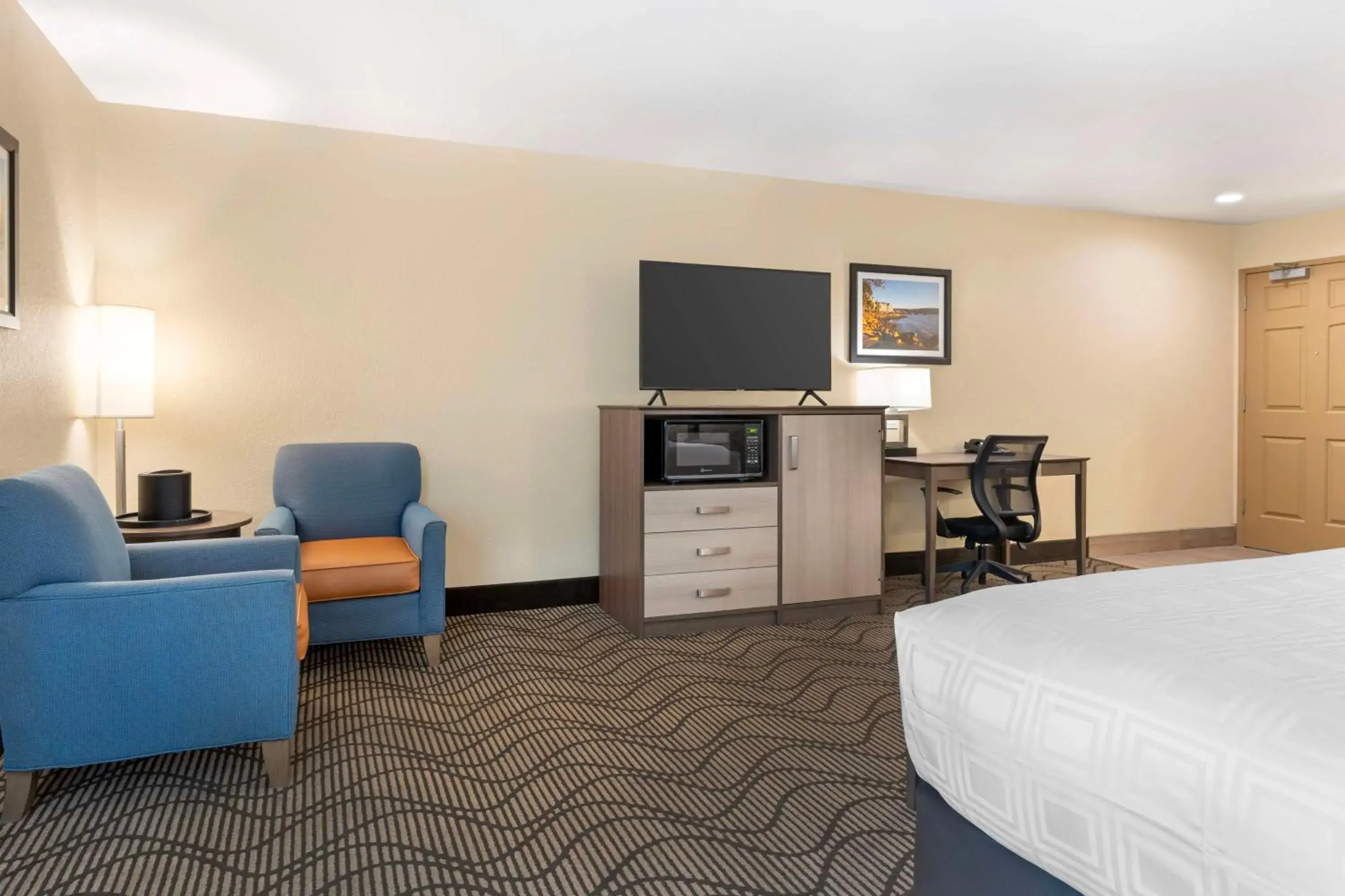 King Room with Kitchenette - Non-Smoking in Best Western Plus Heritage Inn King Room with Kitchenette - Non-Smoking in Best Western Plus Heritage Inn