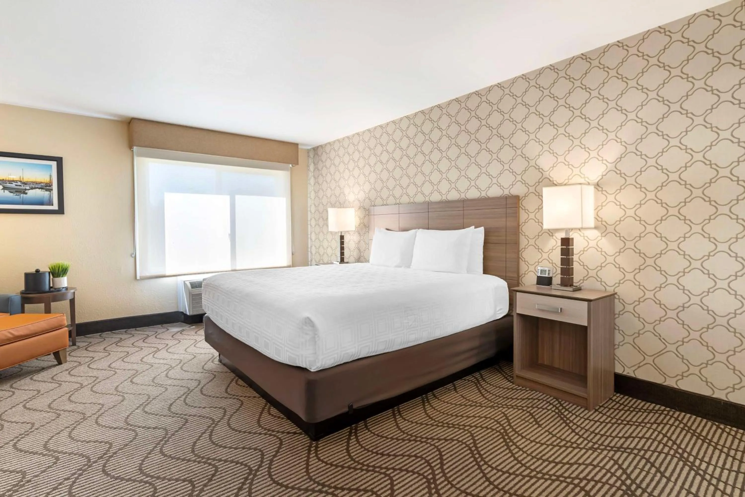 Bedroom, Bed in Best Western Plus Heritage Inn