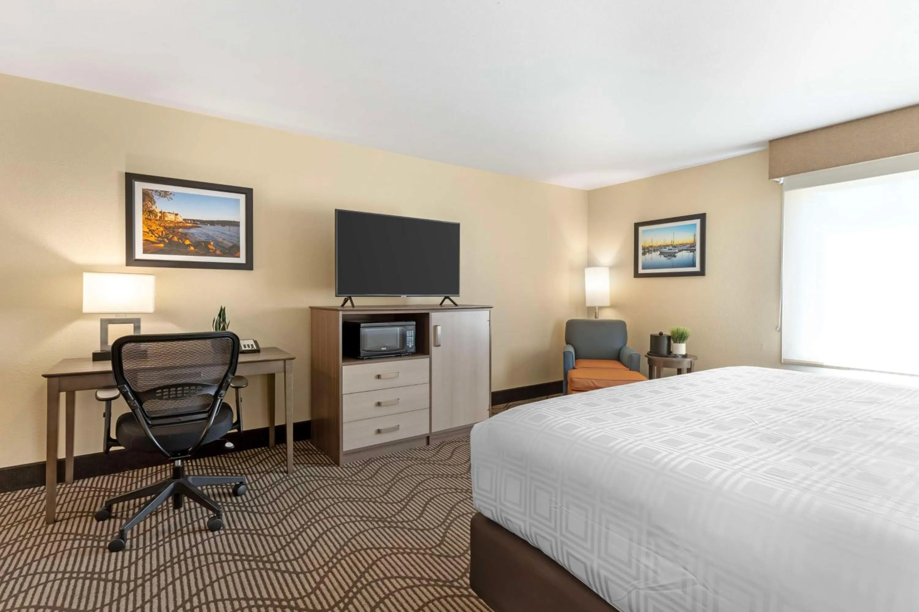 Bedroom, Bed in Best Western Plus Heritage Inn