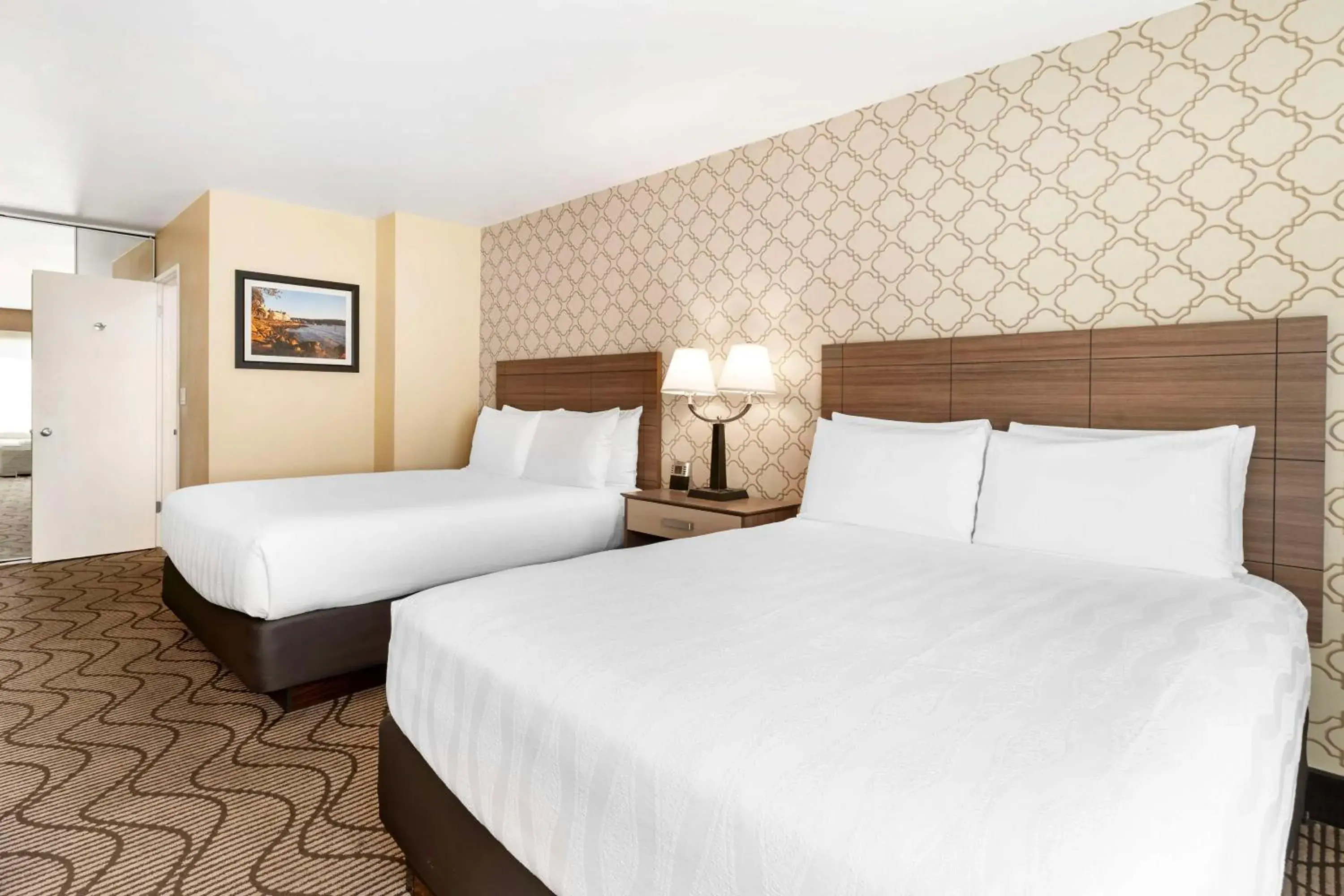 Queen Room with Two Queen Beds with Kitchenette in Best Western Plus Heritage Inn Queen Room with Two Queen Beds with Kitchenette in Best Western Plus Heritage Inn