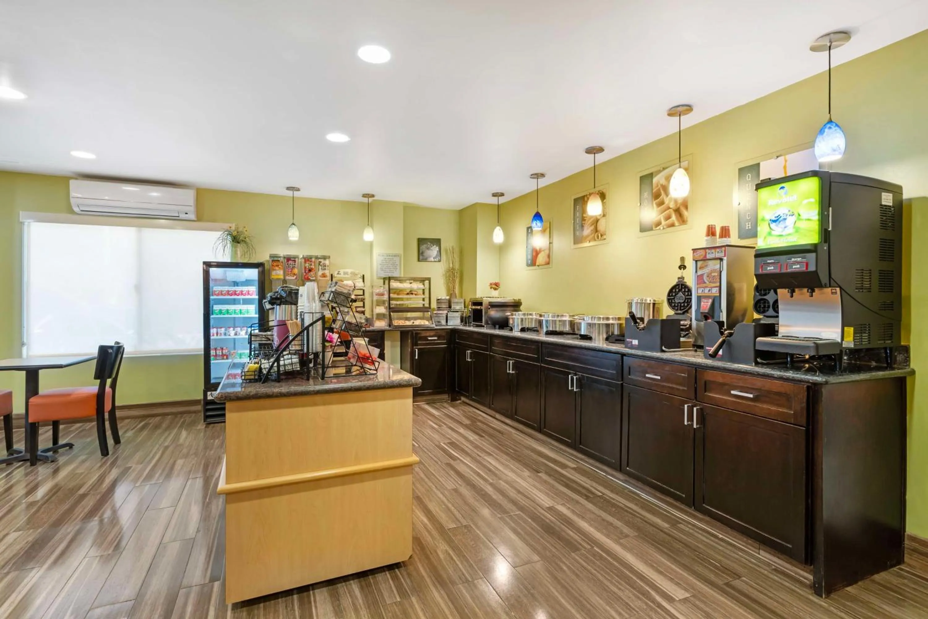 Restaurant/places to eat in Best Western Plus Heritage Inn