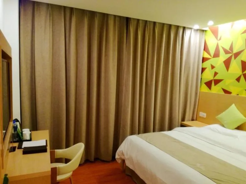 Bed in Vatica Xuzhou Suining Bus Station Building Materials City Hotel