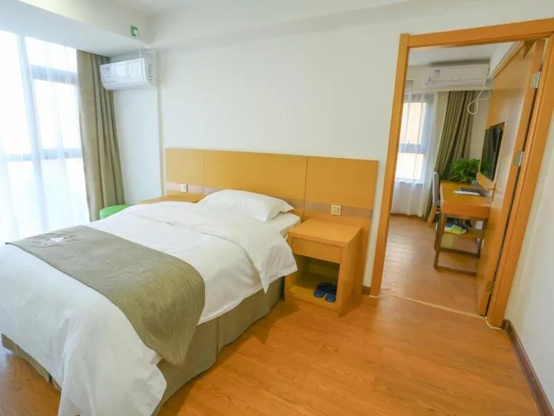 Bed in GreenTree Inn Shangqiu Liangyuan District Suiyang Avenue Hotel