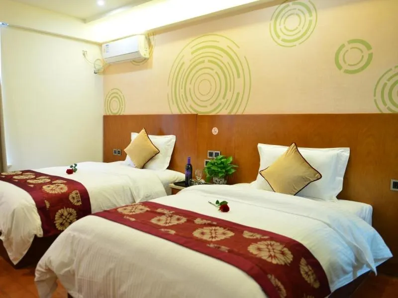 Bed in GreenTree Inn Ziyang Lezhi Government Tianchi Town Express Hotel