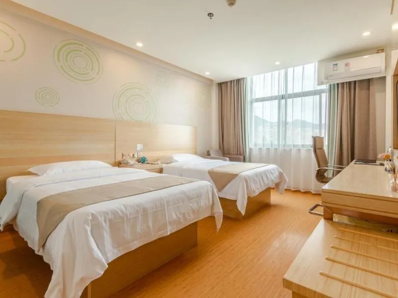 Bed in GreenTree Inn LiuAn Huoshan County Yingjia Avenue County Hospital Express Hotel