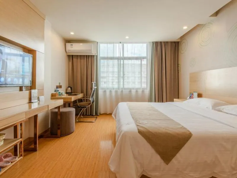 Bed in GreenTree Inn LiuAn Huoshan County Yingjia Avenue County Hospital Express Hotel
