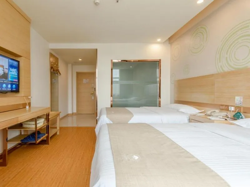 Bed in GreenTree Inn LiuAn Huoshan County Yingjia Avenue County Hospital Express Hotel