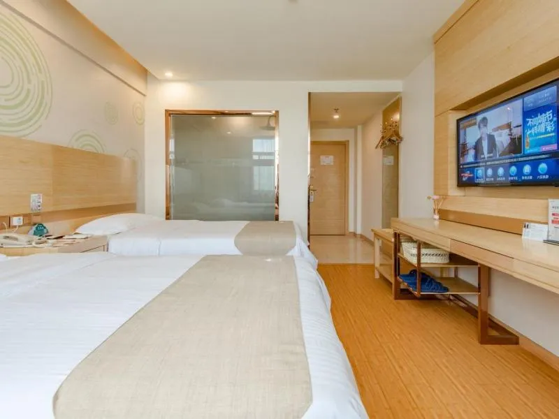 Bed in GreenTree Inn LiuAn Huoshan County Yingjia Avenue County Hospital Express Hotel
