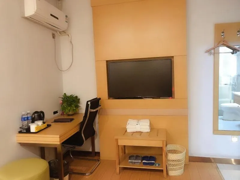 GreenTree Inn Xinyang Gushi County Yucheng Avenue Express Hotel