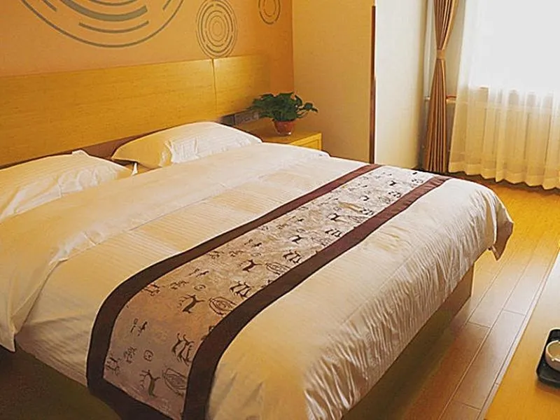 Bed in GreenTree Inn Shenyang Shengjing Hospital Shenyang Liaol Road Business Hotel