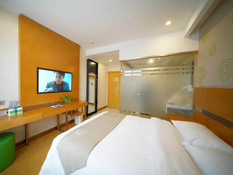 Bed in GreenTree Inn ShanghaiBaoshan District Tieshan Road Youyi Road Hotel