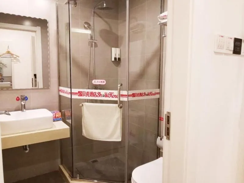 Shell Shanghai Baoshan District Tieli Road Subway Station Tiefeng Road Hotel