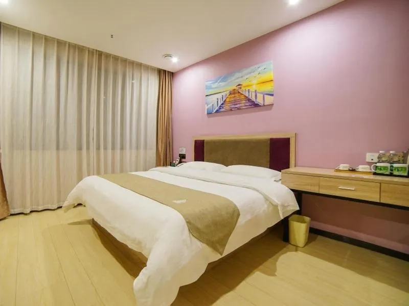 Bed in GreenTree Alliance Kunming Beijing Road Linyuqiao Subway Station Hotel