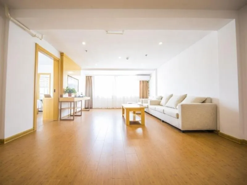 GreenTree Inn Chuzhou Langya Mountain Scenic Area Xijian Road Business Hotel