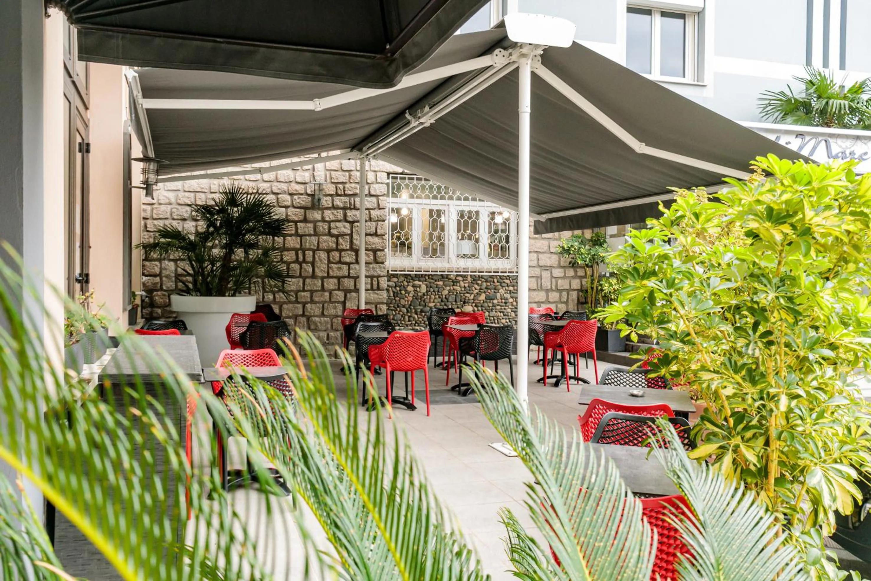 Patio in Hôtel Spunta Di Mare