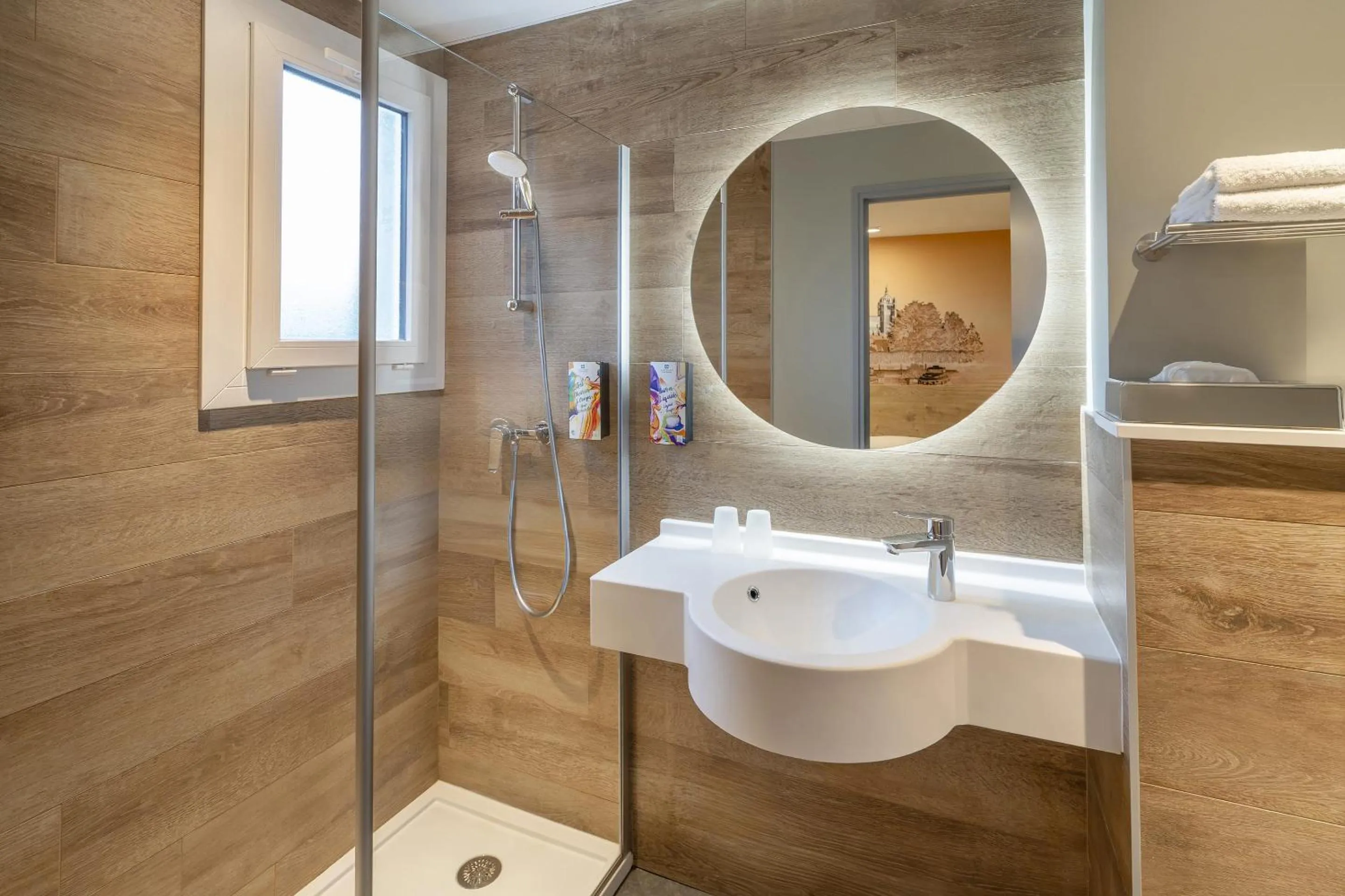 Shower in Sure Hotel by Best Western Dole