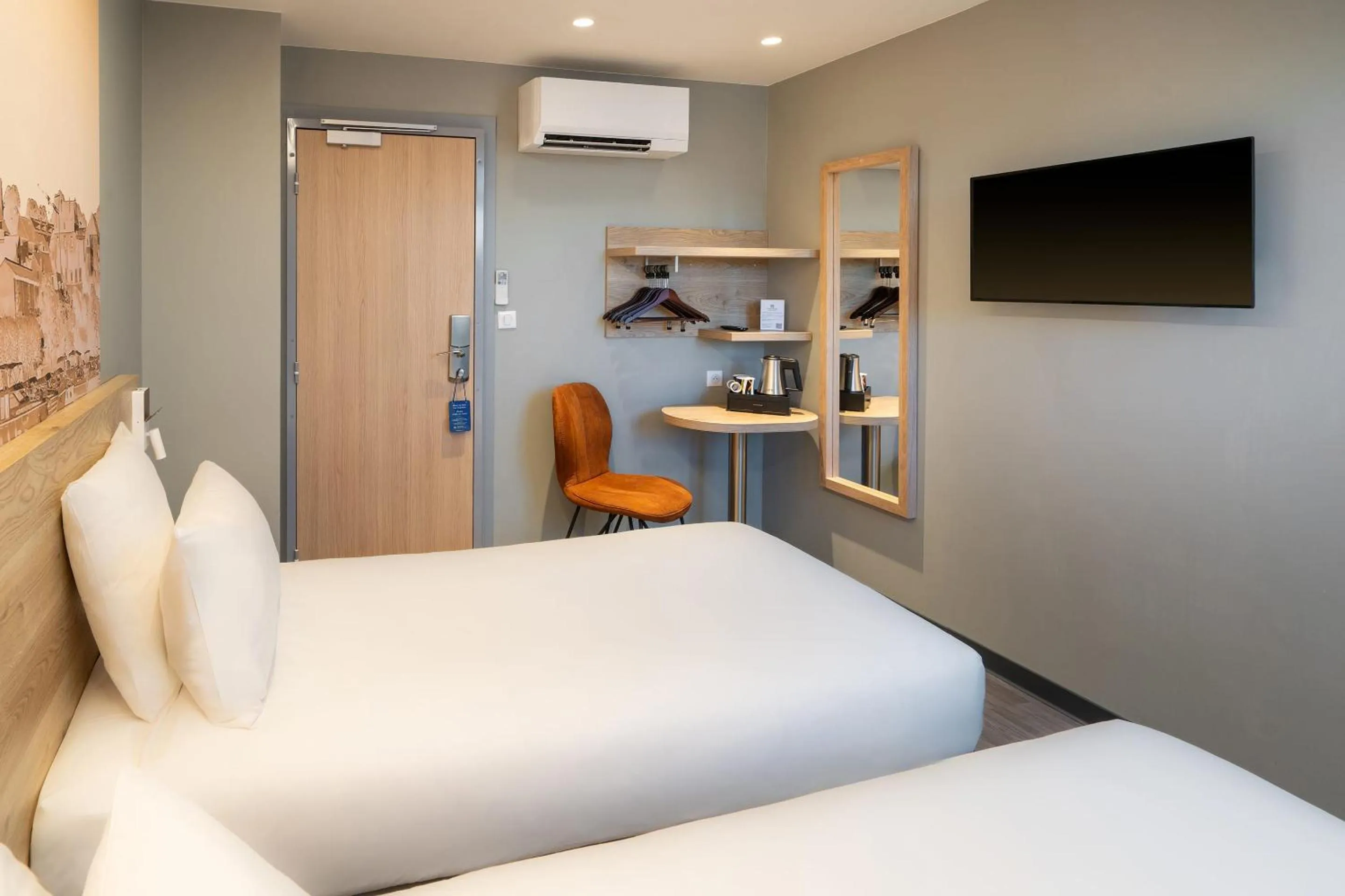 Bedroom, Bed in Sure Hotel by Best Western Dole