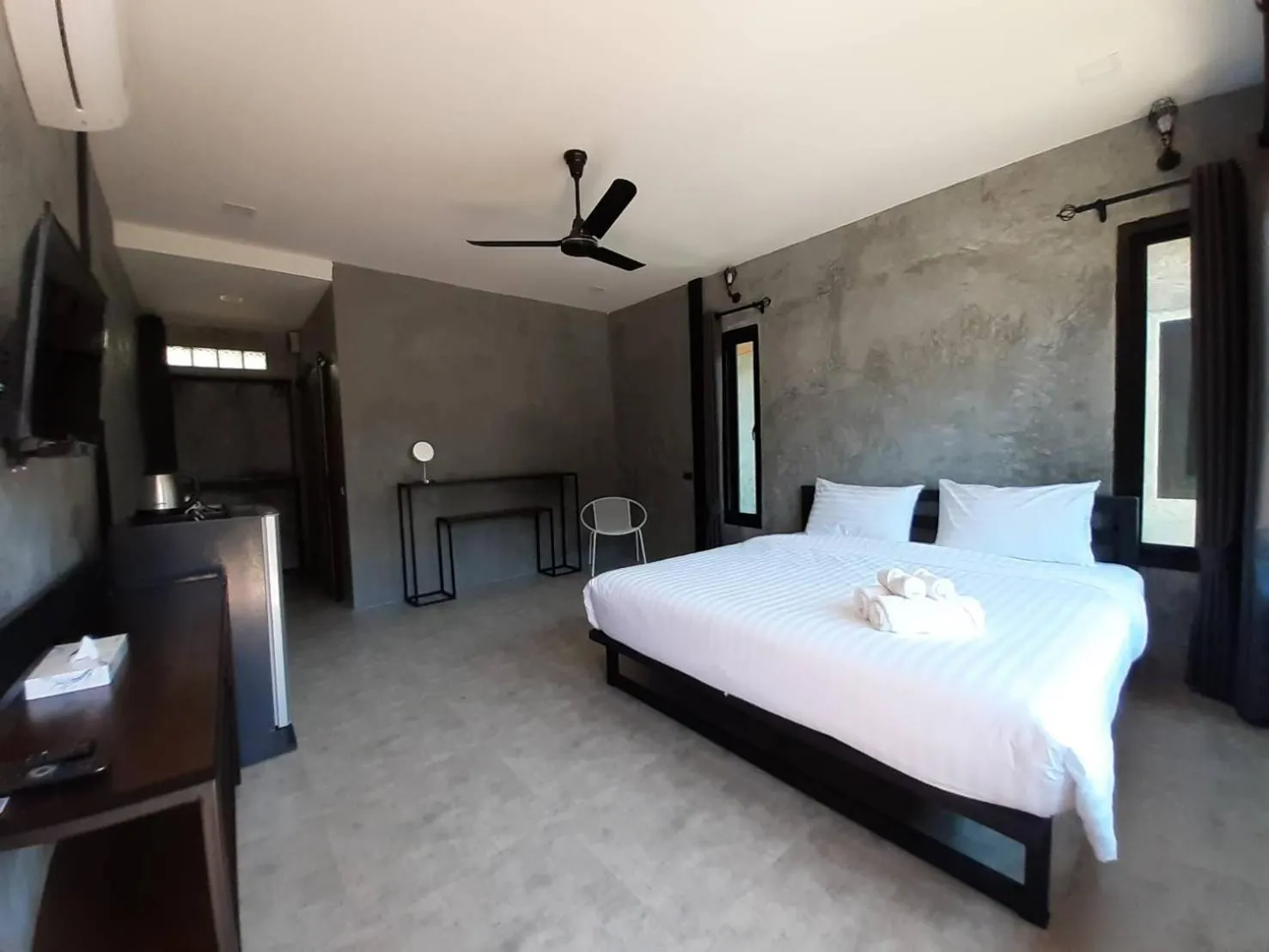 Bed in BaanKampu Resort