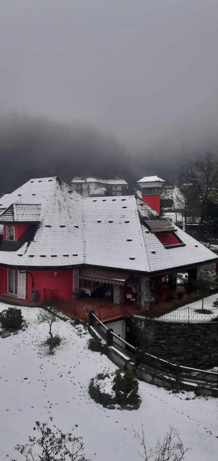 Property building in A casa di Lara