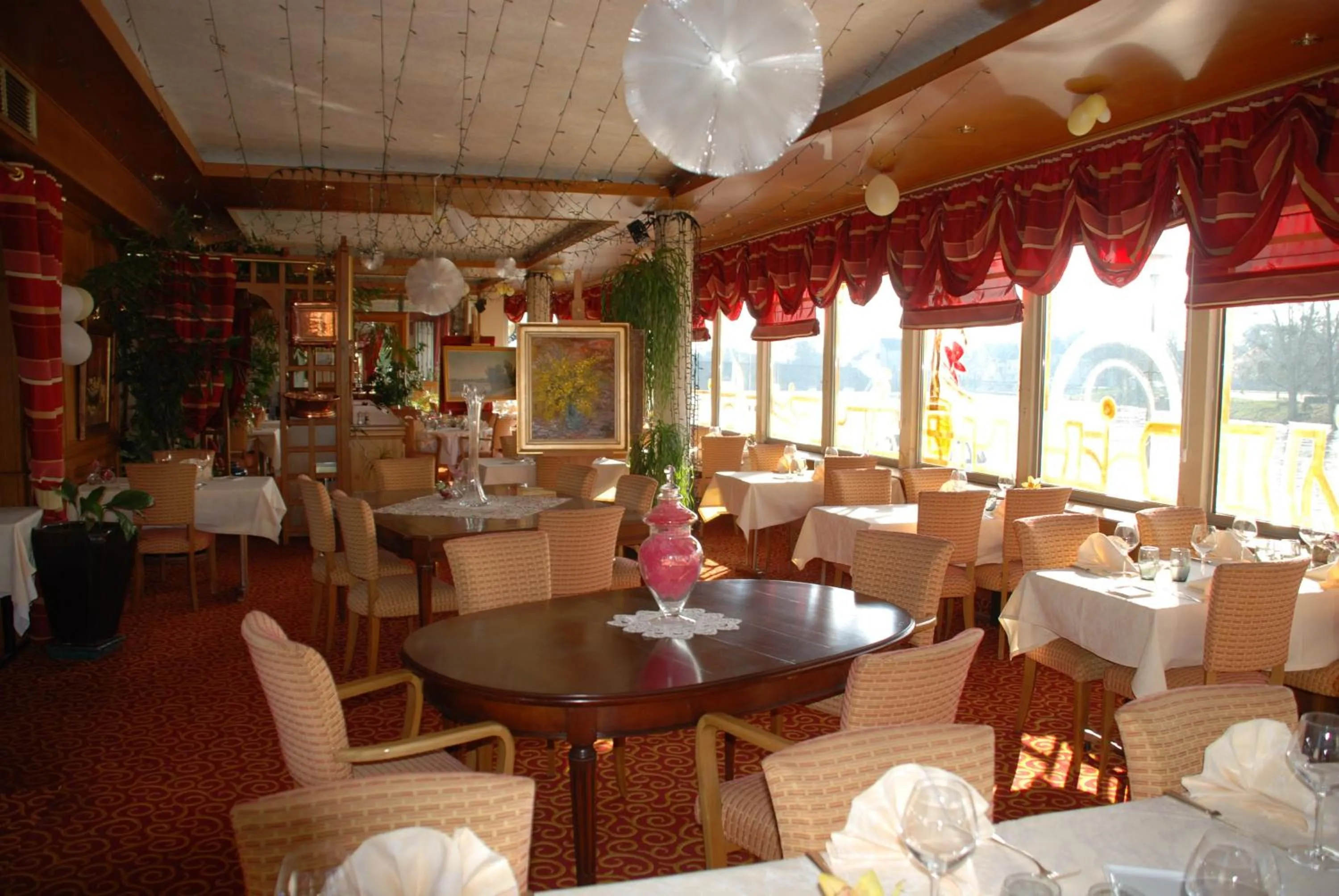 Restaurant/places to eat in Hôtel Restaurant Le Bellevue Montrichard 3 étoiles