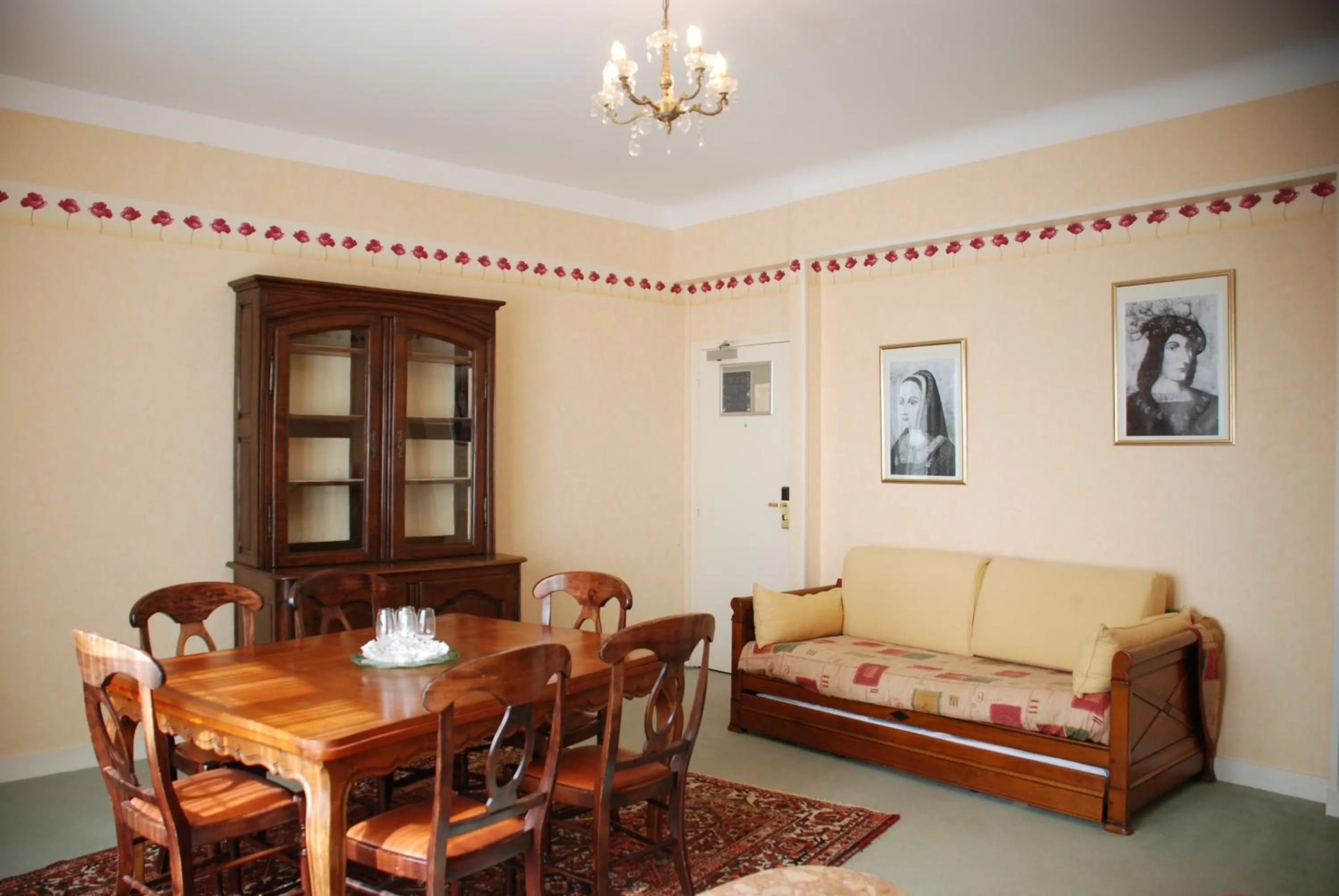 Dining area in Hôtel Restaurant Le Bellevue Montrichard 3 étoiles