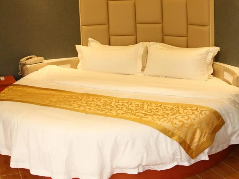 Bed in Shell Shanghai Wanda Plaza Wujiaochang Metro Station Hotel