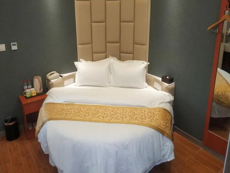 Bed in Shell Shanghai Wanda Plaza Wujiaochang Metro Station Hotel