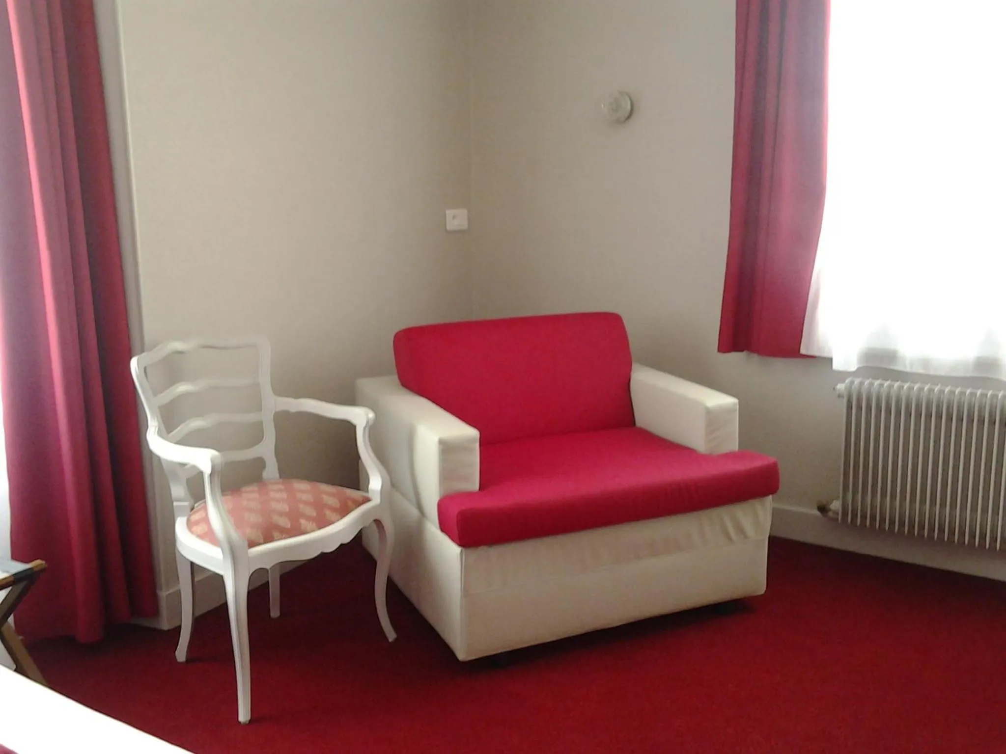 Bedroom in Best Western Hôtel Montgomery